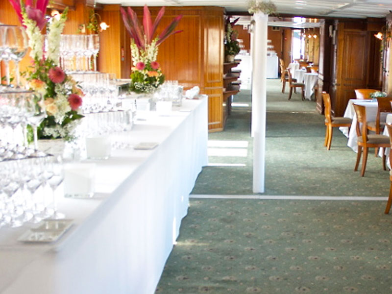 Seine en bateaux péniche location mariage évènement