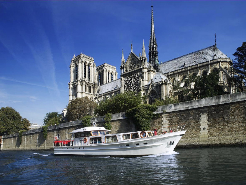 Seine en Bateau location péniche anniversaire, evenemens