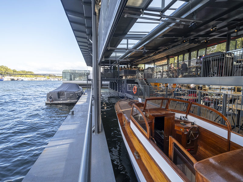 Seine en Bateau location péniche anniversaire, evenemens